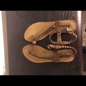 Kenneth Cole Unlisted sandals